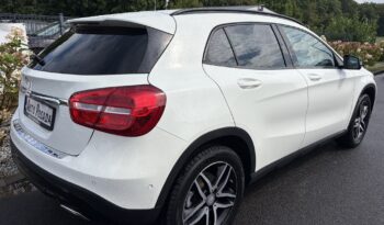 Mercedes-Benz  | FWD (przód) | Manualna | 156 KM | Biały full