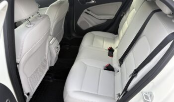 Mercedes-Benz  | FWD (przód) | Manualna | 156 KM | Biały full