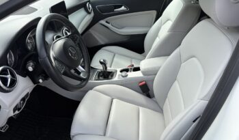 Mercedes-Benz  | FWD (przód) | Manualna | 156 KM | Biały full