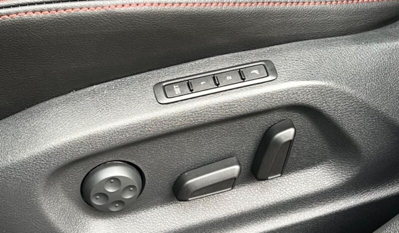 Seat   Alhambra    150 KM    Automatyczna    FWD (przód)    Czarny full