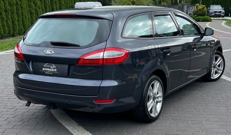 Ford   Mondeo    145 KM    Manualna    FWD (przód)    Szary full