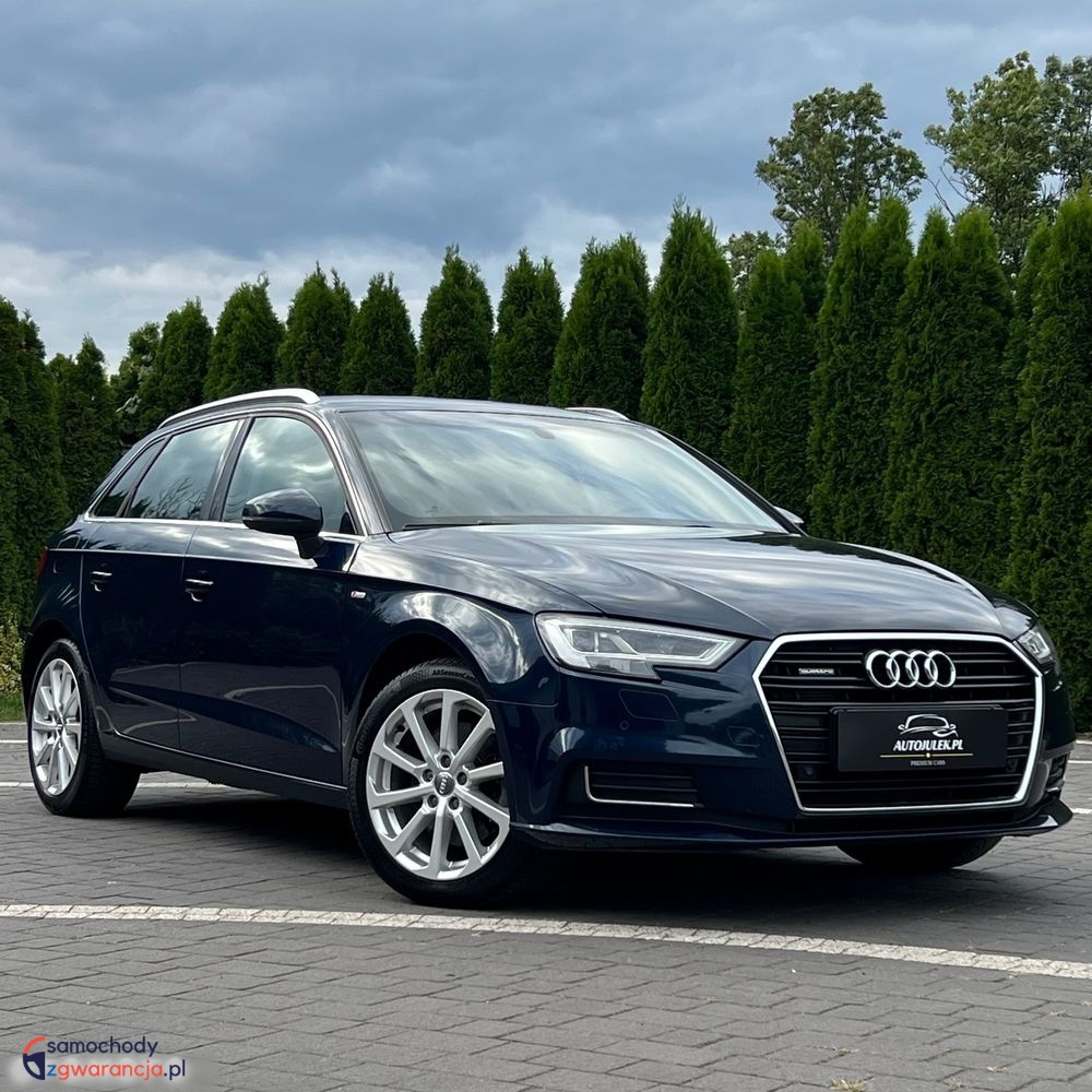 Audi   A3 Sportback    184 Km    Automatyczna    4×4 (Stały)    Niebieski