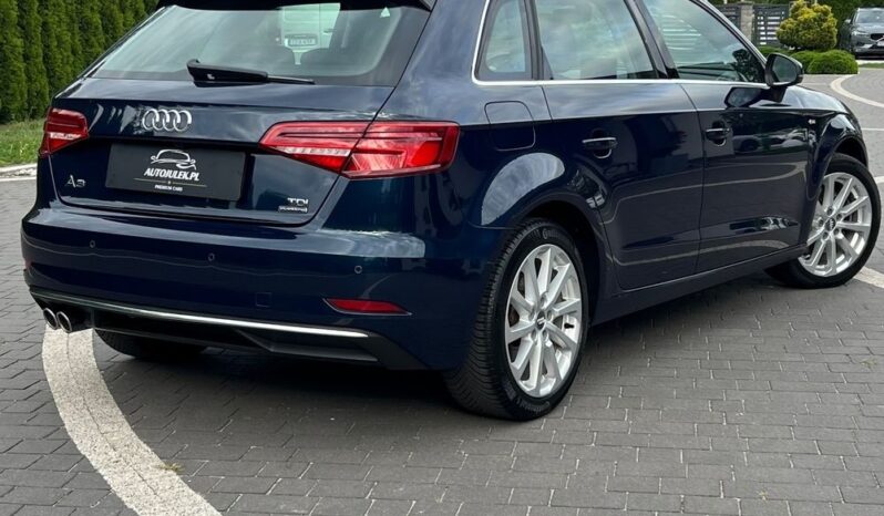 Audi   A3 Sportback    184 KM    Automatyczna    4×4 (stały)    Niebieski full
