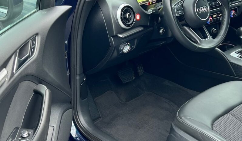 Audi   A3 Sportback    184 KM    Automatyczna    4×4 (stały)    Niebieski full