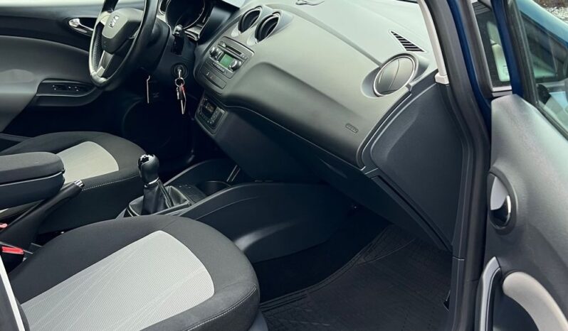 Seat   Ibiza    86 KM    Manualna    FWD (przód)    Niebieski full