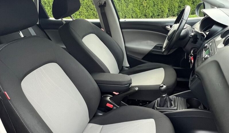 Seat   Ibiza    86 KM    Manualna    FWD (przód)    Niebieski full