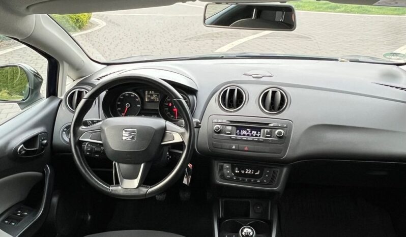 Seat   Ibiza    86 KM    Manualna    FWD (przód)    Niebieski full