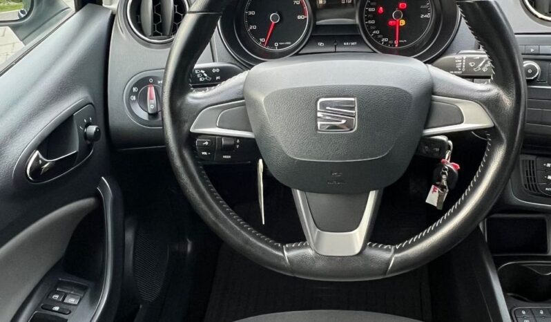 Seat   Ibiza    86 KM    Manualna    FWD (przód)    Niebieski full