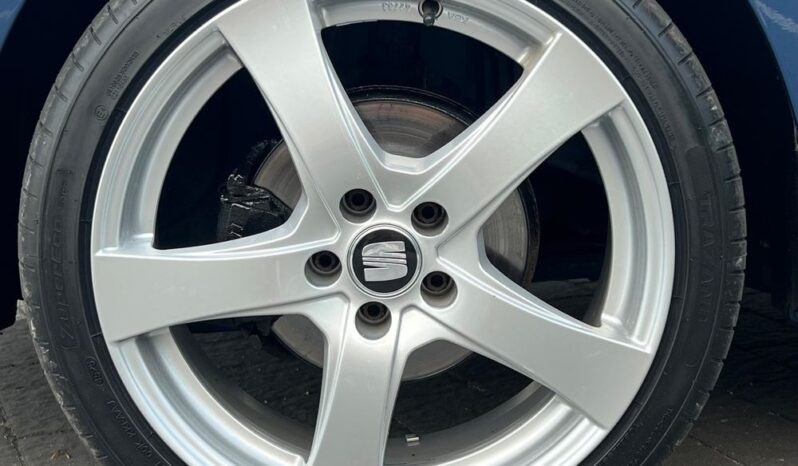 Seat   Ibiza    86 KM    Manualna    FWD (przód)    Niebieski full