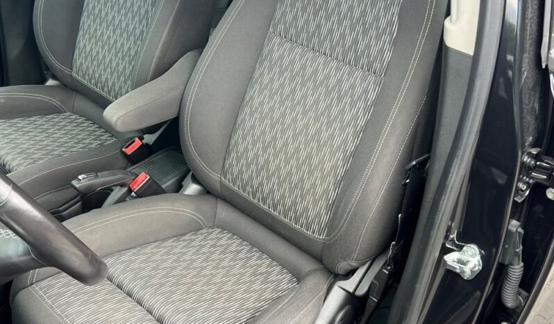 Opel   Mokka    140 KM    Manualna    FWD (przód)    Czarny full