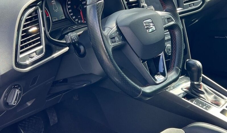 Seat   Leon    150 KM    Automatyczna    FWD (przód)    Czarny full