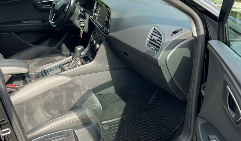 Seat   Leon    150 KM    Automatyczna    FWD (przód)    Czarny full