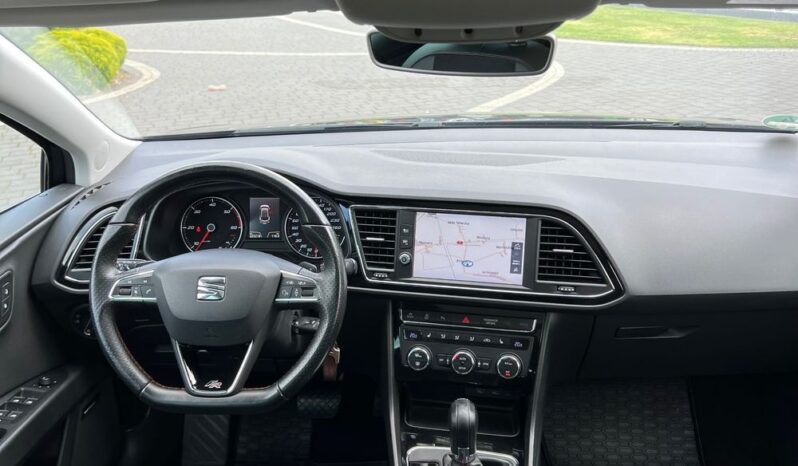 Seat   Leon    150 KM    Automatyczna    FWD (przód)    Czarny full
