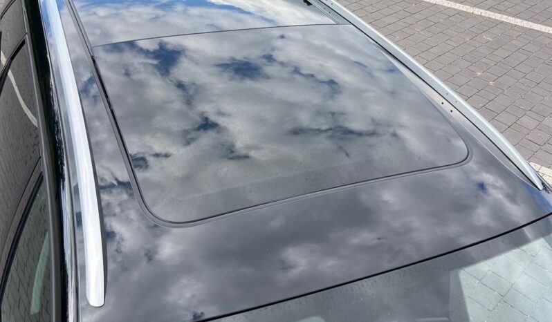 Seat   Leon    150 KM    Automatyczna    FWD (przód)    Czarny full