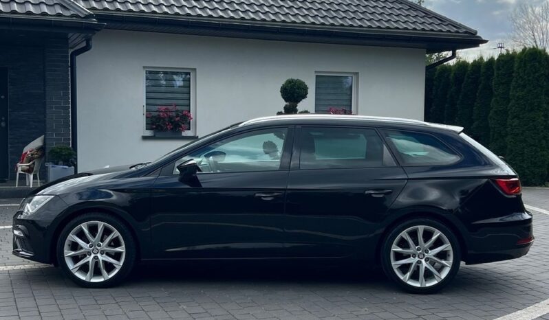 Seat   Leon    150 KM    Automatyczna    FWD (przód)    Czarny full