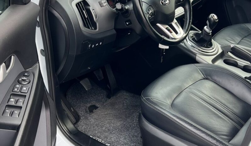 Kia   Sportage    115 KM    Manualna    FWD (przód)    Biały full