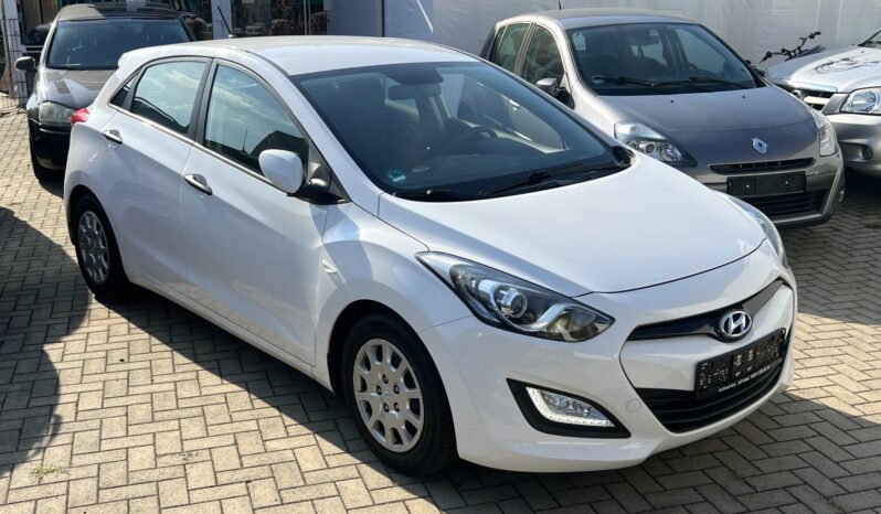 Hyundai I30 | Fwd (Przód) | Manualna | 99 Km | Biały