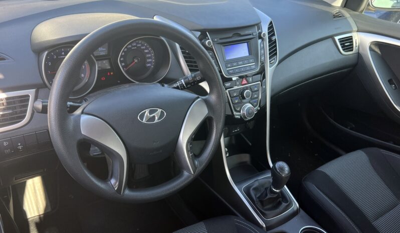 Hyundai i30 | FWD (przód) | Manualna | 99 KM | Biały full