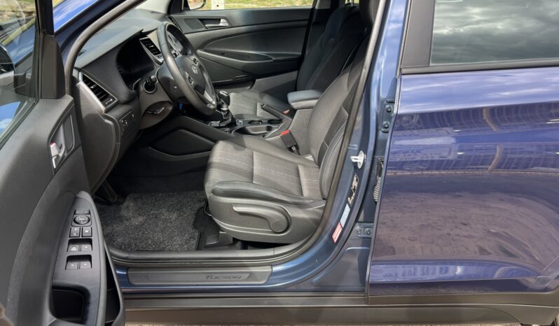 Hyundai Tucson | FWD (przód) | Manualna | 132 KM | Niebieski full
