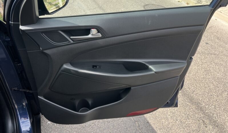 Hyundai Tucson | FWD (przód) | Manualna | 132 KM | Niebieski full