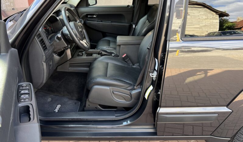 Jeep Cherokee | 4×4 (doł. ręcznie) | Automatyczna | 200 KM | Szary full