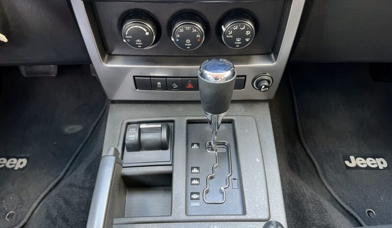 Jeep Cherokee | 4×4 (doł. ręcznie) | Automatyczna | 200 KM | Szary full
