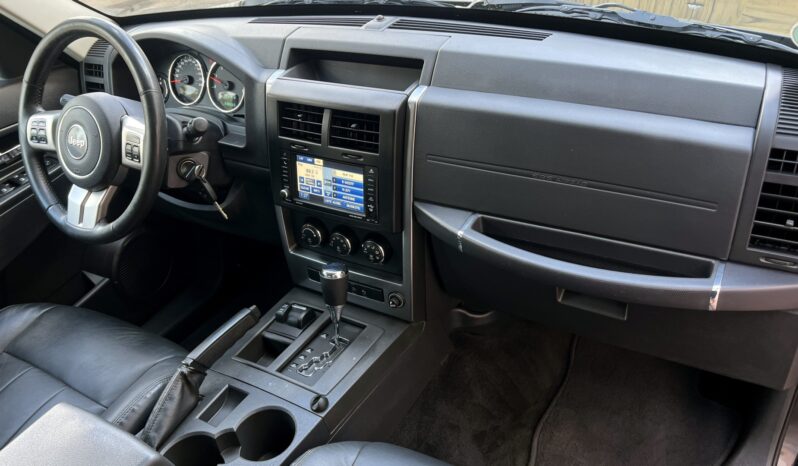 Jeep Cherokee | 4×4 (doł. ręcznie) | Automatyczna | 200 KM | Szary full