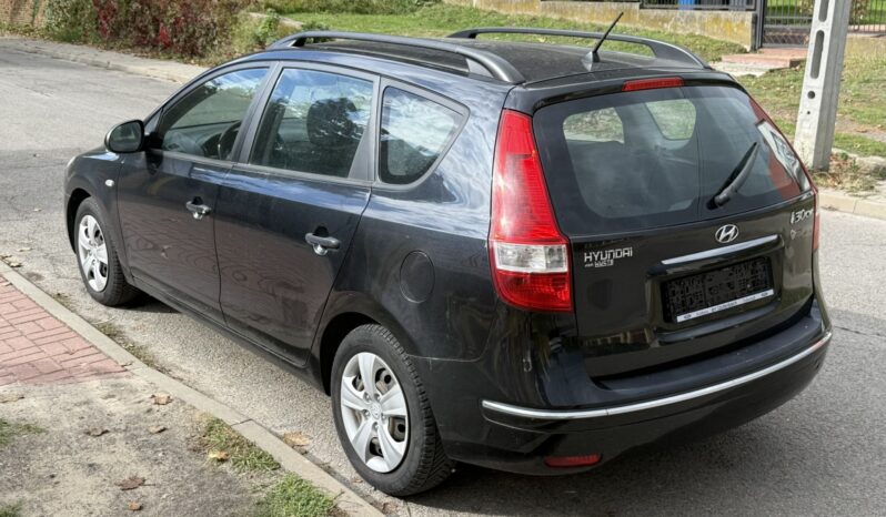 Hyundai i30 | FWD (przód) | Manualna | 109 KM | Czarny full