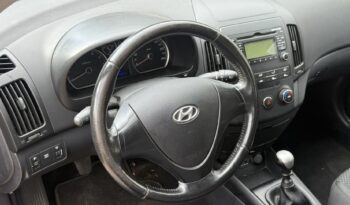 Hyundai i30 | FWD (przód) | Manualna | 109 KM | Czarny full
