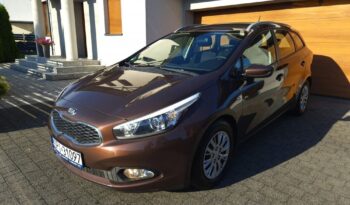 Kia Ceed | FWD (przód) | Manualna | 135 KM | Brązowy full