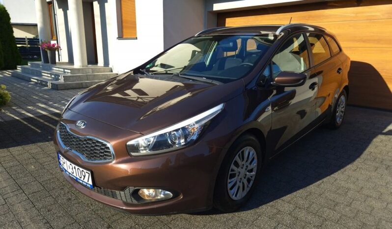 Kia Ceed | FWD (przód) | Manualna | 135 KM | Brązowy full