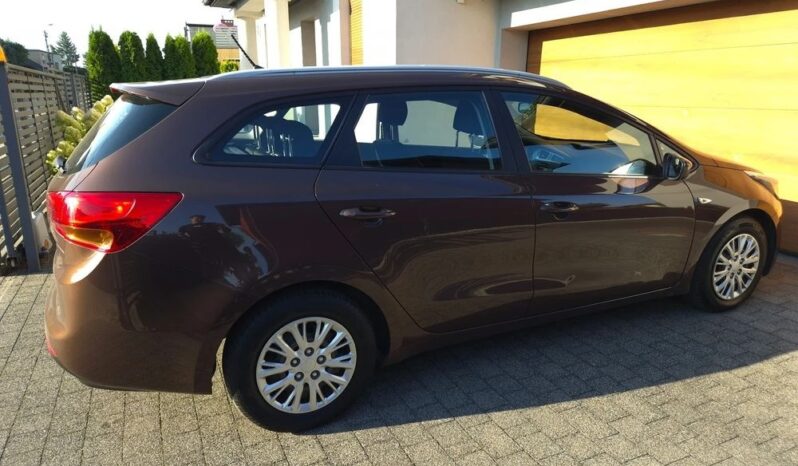 Kia Ceed | FWD (przód) | Manualna | 135 KM | Brązowy full
