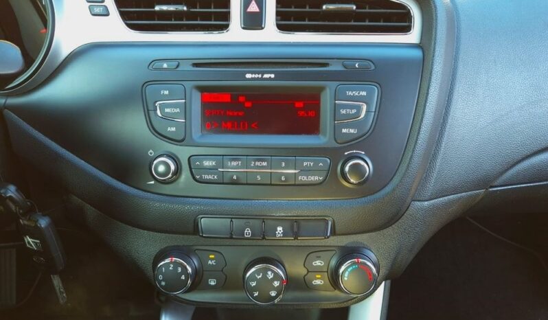Kia Ceed | FWD (przód) | Manualna | 135 KM | Brązowy full