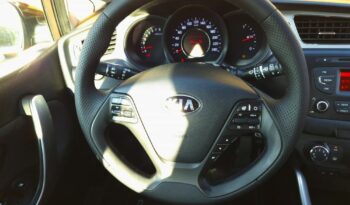 Kia Ceed | FWD (przód) | Manualna | 135 KM | Brązowy full