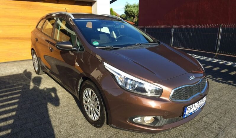 Kia Ceed | FWD (przód) | Manualna | 135 KM | Brązowy full