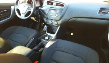 Kia Ceed | FWD (przód) | Manualna | 135 KM | Brązowy full