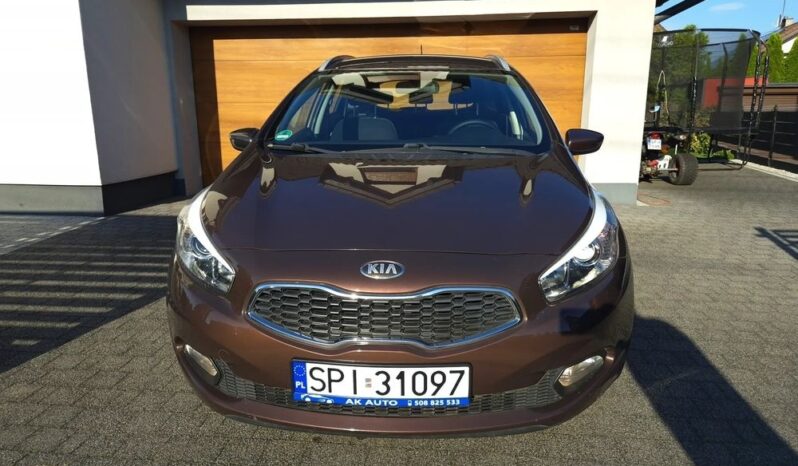 Kia Ceed | FWD (przód) | Manualna | 135 KM | Brązowy full