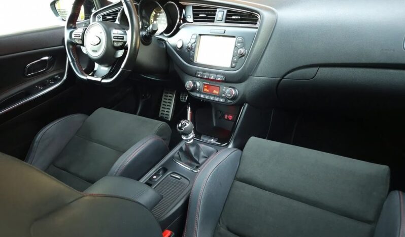 Kia Ceed | FWD (przód) | Manualna | 204 KM | Czarny full