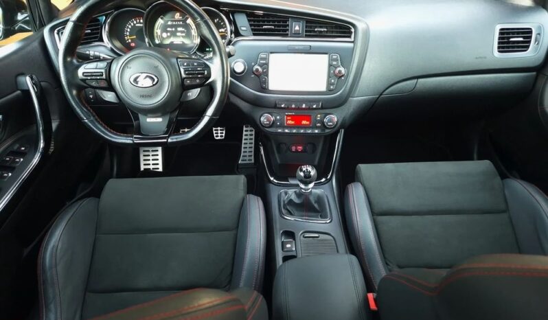 Kia Ceed | FWD (przód) | Manualna | 204 KM | Czarny full