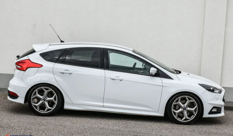 Ford Focus | FWD (przód) | Manualna | 250 KM | Biały full