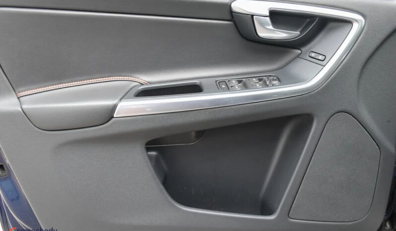 Volvo XC 60 | FWD (przód) | Automatyczna | 181 KM | Niebieski full