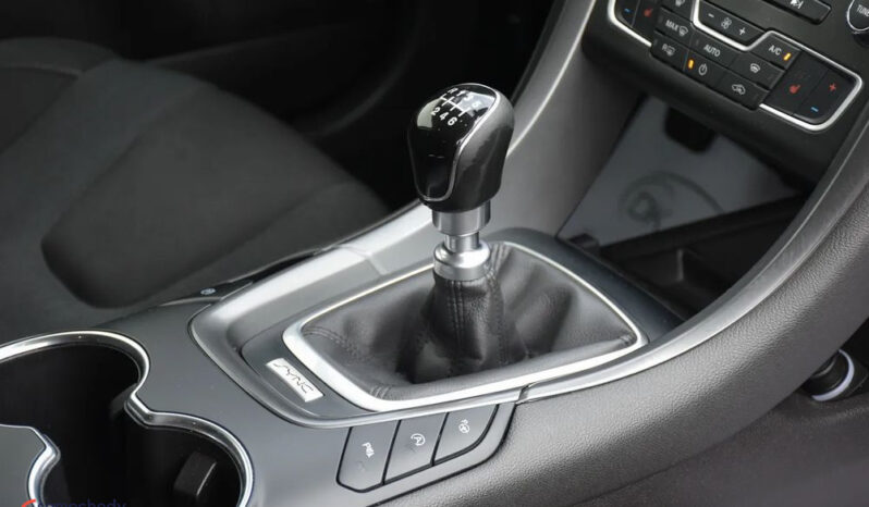 Ford Mondeo | 4×4 (stały) | Manualna | 150 KM | Czarny full