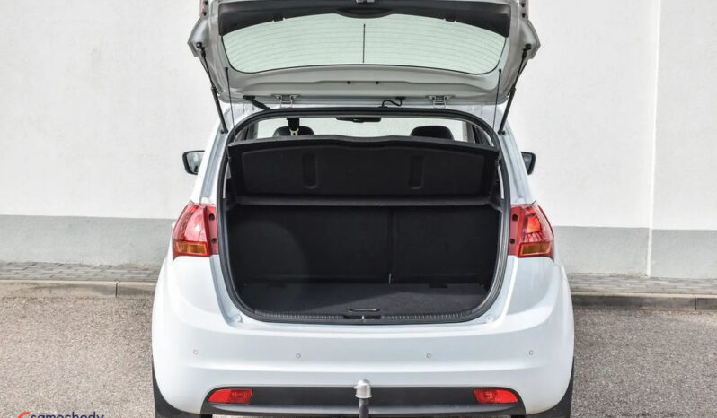 Kia Venga | FWD (przód) | Automatyczna | 125 KM | Biały full