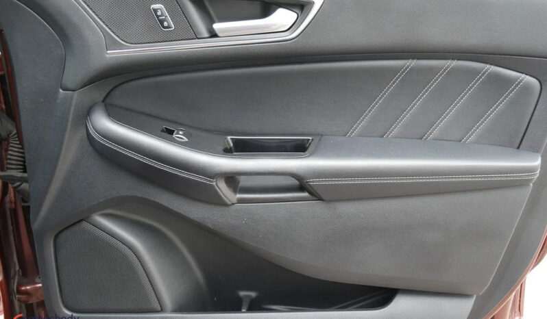 Ford Edge | 4×4 (stały) | Automatyczna | 210 KM | Bordowy full