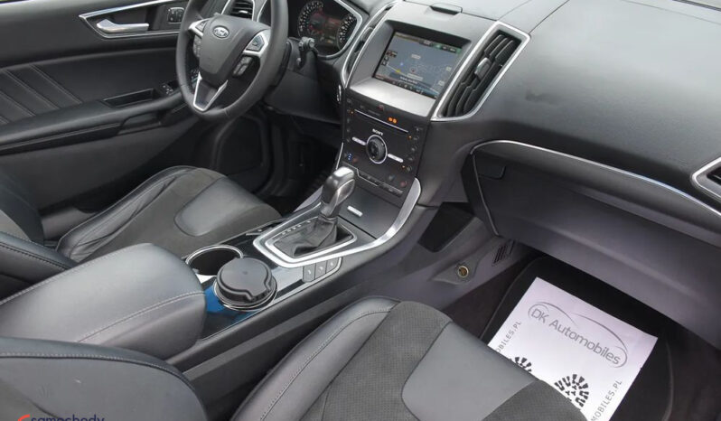 Ford Edge | 4×4 (stały) | Automatyczna | 210 KM | Bordowy full