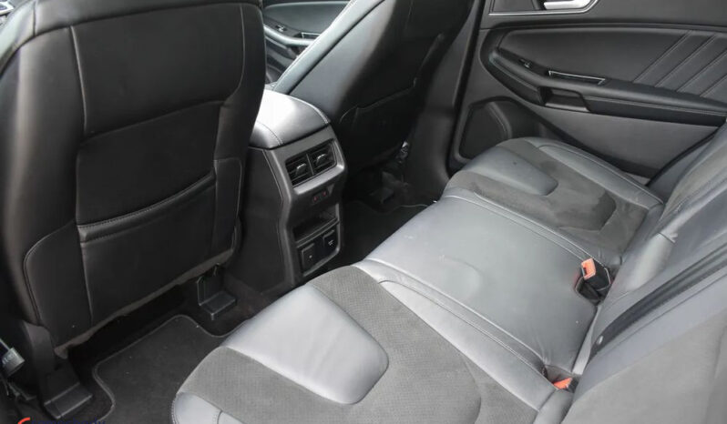 Ford Edge | 4×4 (stały) | Automatyczna | 210 KM | Bordowy full
