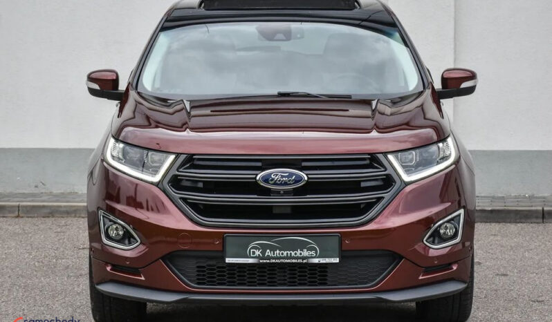 Ford Edge | 4×4 (stały) | Automatyczna | 210 KM | Bordowy full