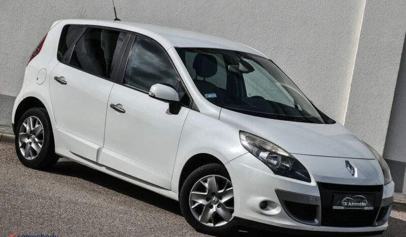 Renault Scenic | FWD (przód) | Automatyczna | 110 KM | Biały full