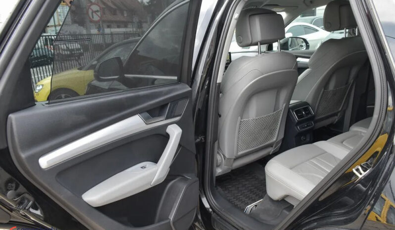Audi Q5 | 4×4 (stały) | Automatyczna | 190 KM | Czarny full