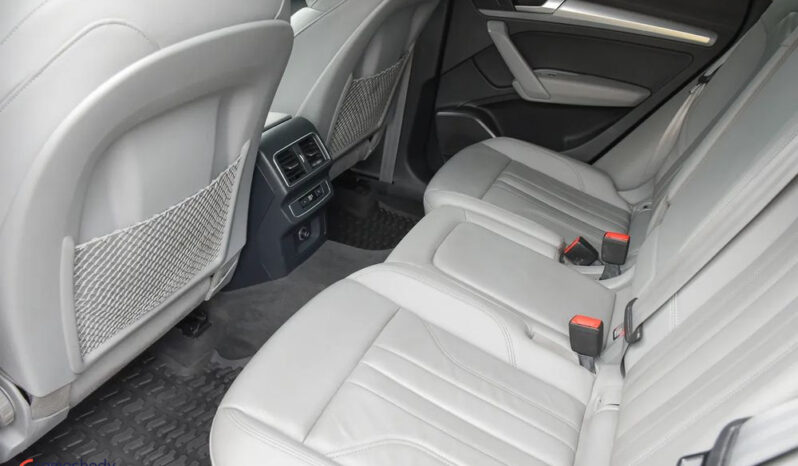 Audi Q5 | 4×4 (stały) | Automatyczna | 190 KM | Czarny full